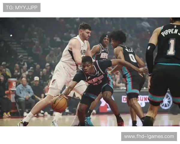 西部季后赛席位争夺白热化:开拓者、快船、勇士三队混战第8-10名